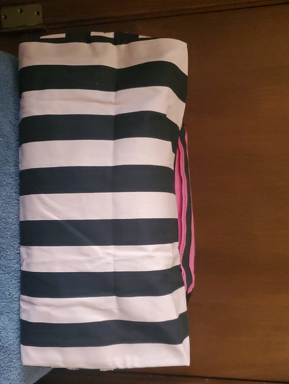 Victoria's Secret Weekend Travel Bag - Picture 4 of 16